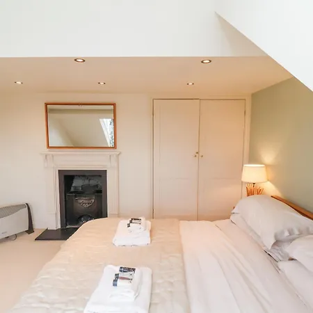 12 St Hilda's Whitby