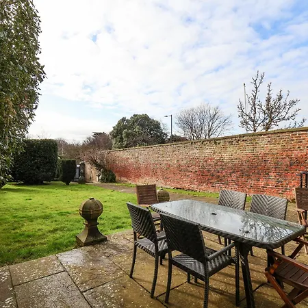 12 St Hilda's Whitby