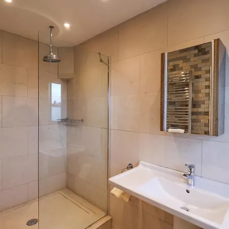 12 St Hilda's 度假居 *