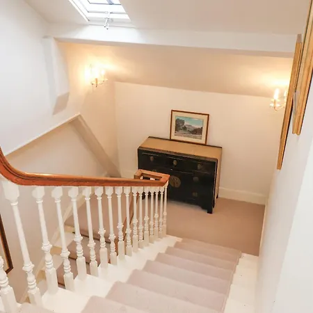 12 St Hilda's * 惠特比