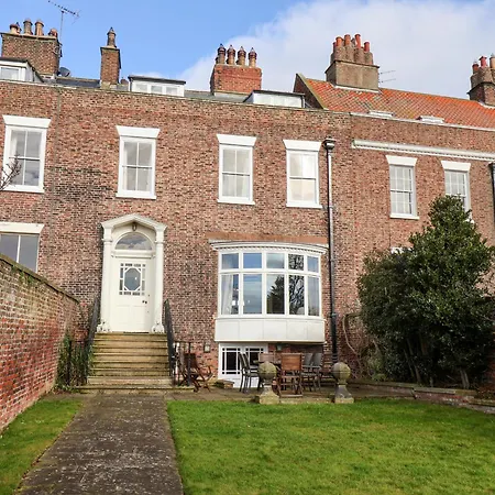 12 St Hilda's Holiday home Whitby