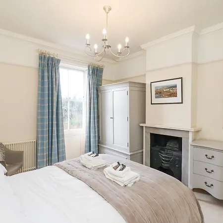 Holiday home 12 St Hilda's
