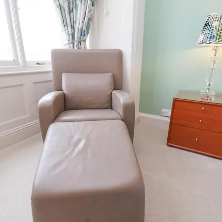 12 St Hilda's Сasa de vacaciones *