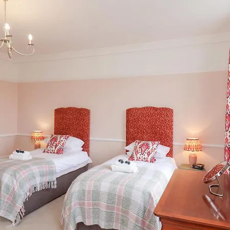 Holiday home 12 St Hilda's *