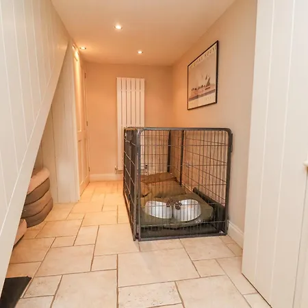 12 St Hilda's 惠特比