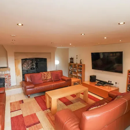 Holiday home 12 St Hilda's