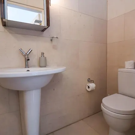 12 St Hilda's 度假居 惠特比