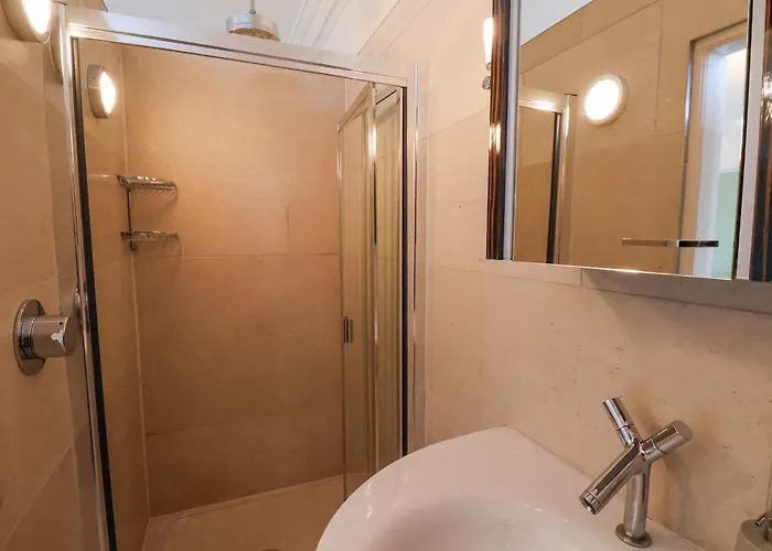 12 St Hilda's بيت للعطل